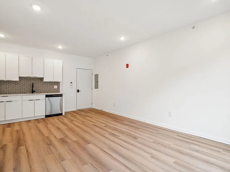 Brand New Fishtown Apartments — Photo 49