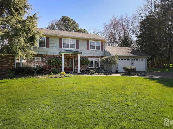 142 Monmouth Rd, Monroe Township, NJ 08831