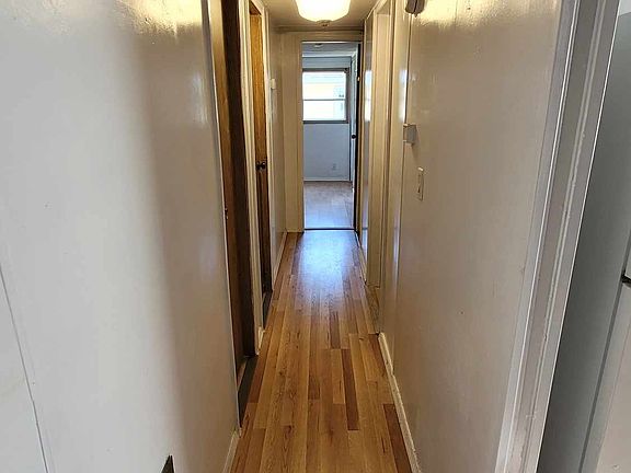 5th image of 9812 6th Ave