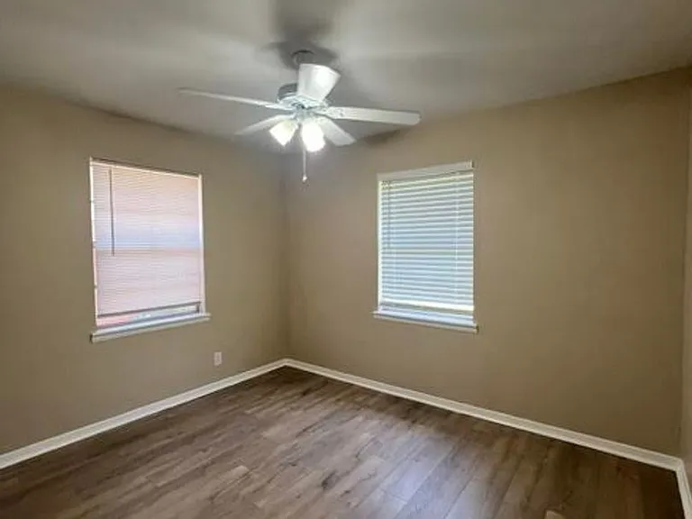 320 S Rita St — Photo 9