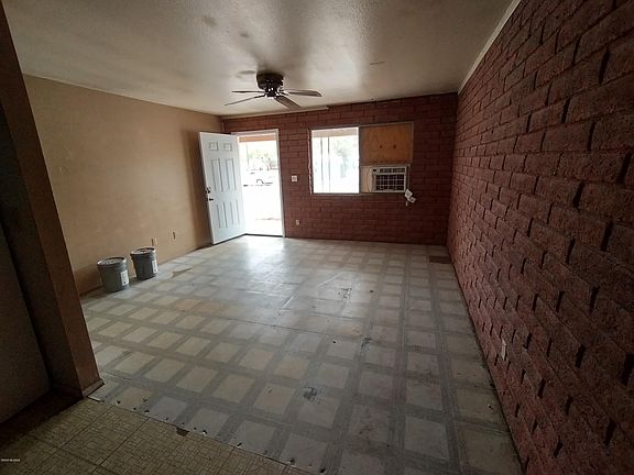 5th image of 419 W Forth St