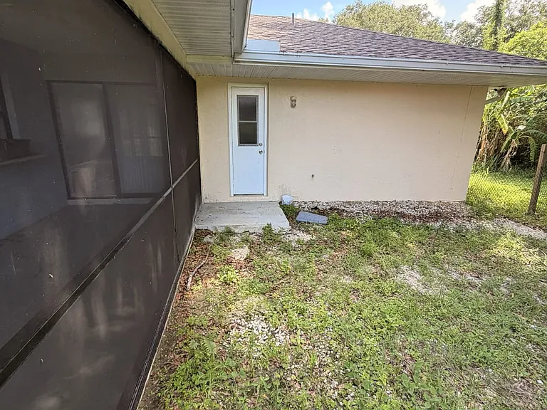 1474 Dewitt St — Photo 36