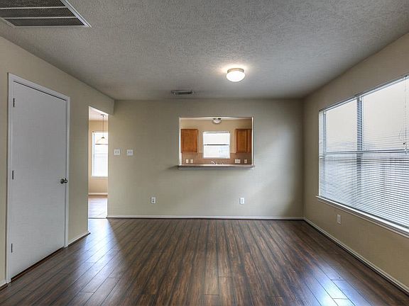 5th image of 8914 Blue Cedar Ln