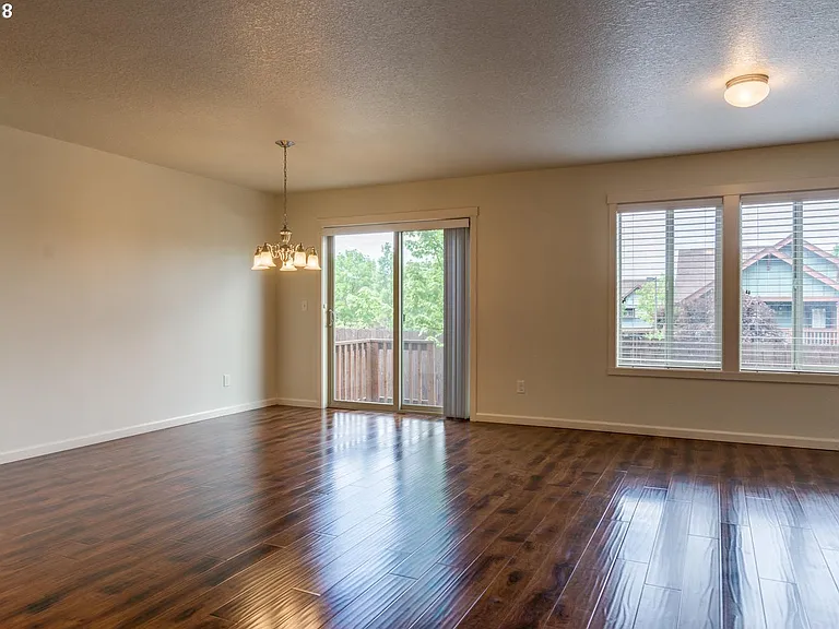 9520 NE 72nd St — Photo 5