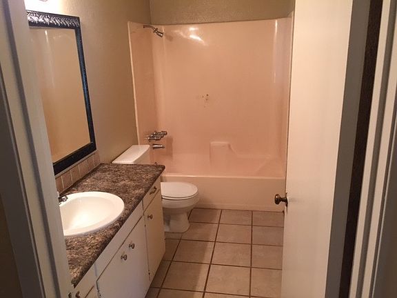 3rd image of 1118 Rolling Hills Dr
