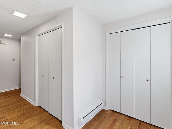 4th image of 412C Oxford Lane #412C