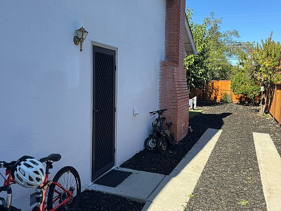 5th image of 304 Westhill Dr #Adu