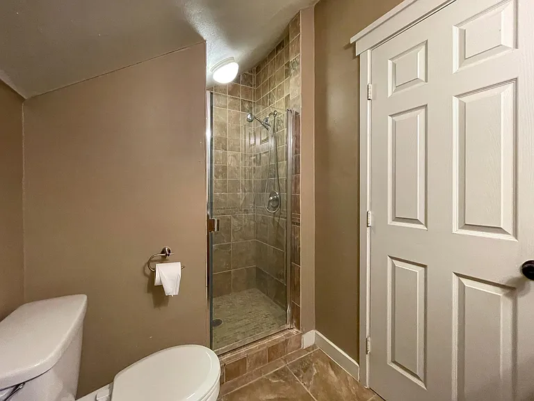 1725 S Maple St #4 — Photo 15