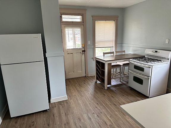 3rd image of 3121 Michigan Ave #3121