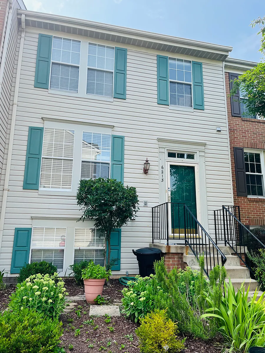 Building Photo - 6213 Abbottsbury Row