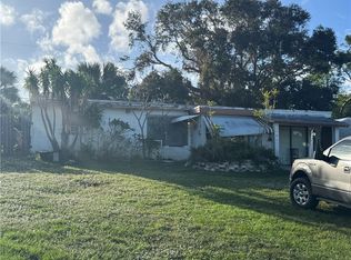 161 6th Ct SW, Vero Beach, FL 32962