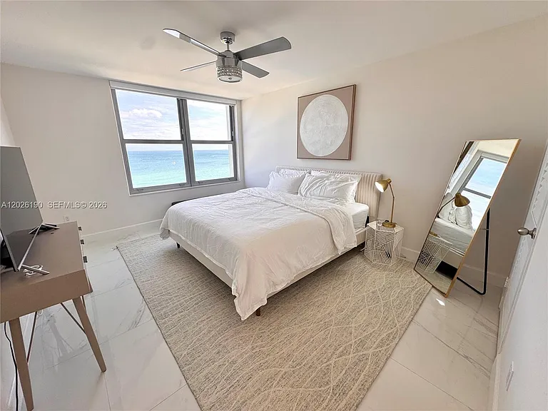 2899 Collins Ave #1037 — Photo 4