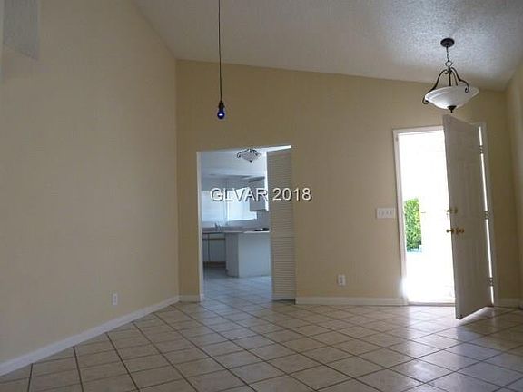 5th image of 313 Clifton Heights Dr