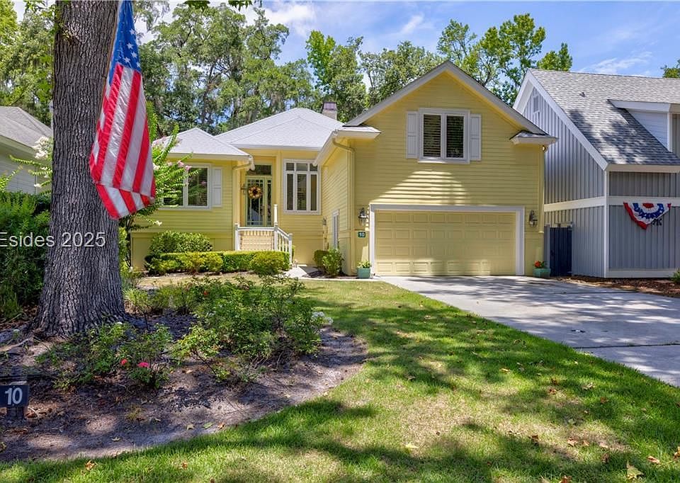 1st image of 10 Wax Myrtle Court
