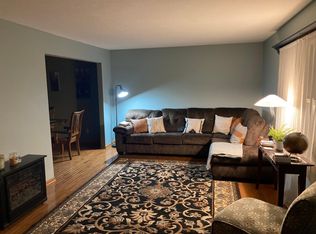 409 Hickory Dr, Davis Junction, IL 61020