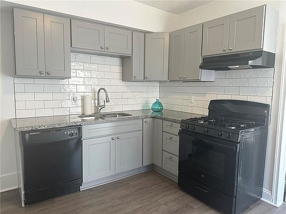 2nd image of 336 Coal St