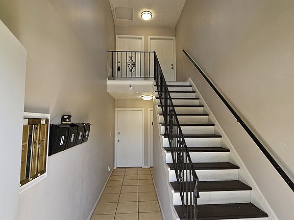 4th image of 3717 Briarbridge Ln APT 4
