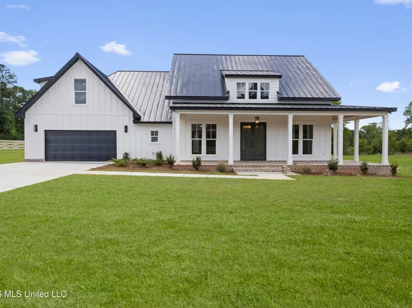 4180 Longleaf Pl, Saucier, MS 39574