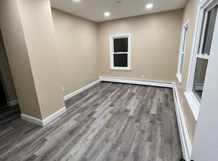 38 Narragansett Ave #1R, Riverside, RI 02915