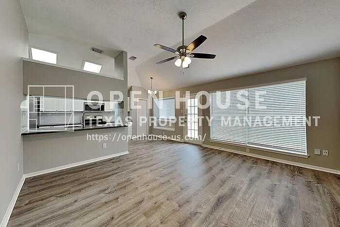 17326 Masonridge Dr — Photo 5