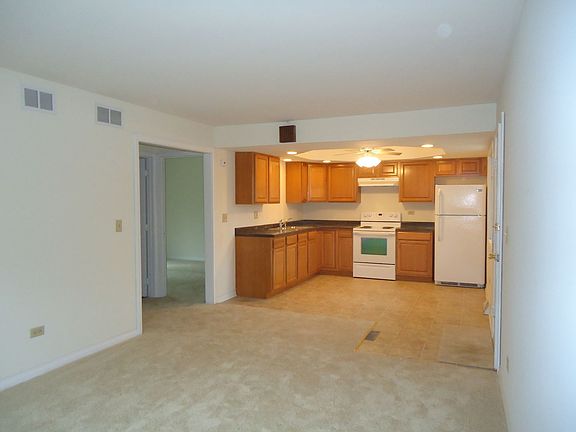 2nd image of 367 Harvest Ln #A