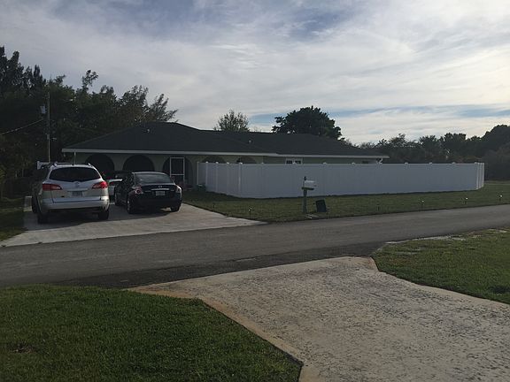 3rd image of 2550 Henrietta Ct