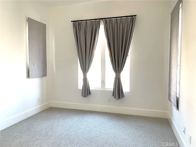 105 Sky Hts — Photo 21