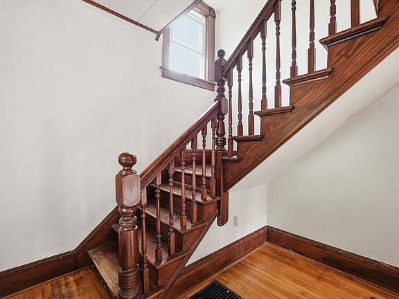 5th image of 31 Lincoln Ave