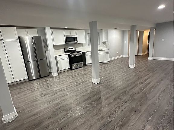 5th image of 4256 W Gladys Ave #G
