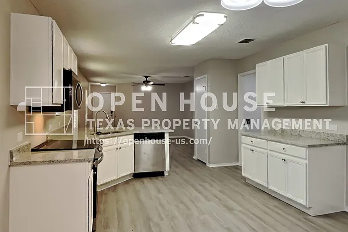 4940 Waterford Dr — Photo 5