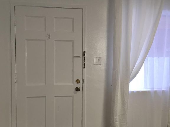 3rd image of 309 Windward Ave APT A