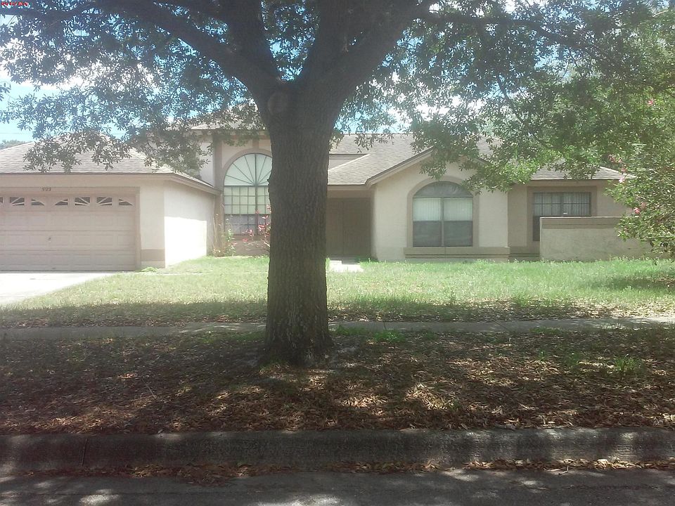 1st image of 3123 Blakely Dr