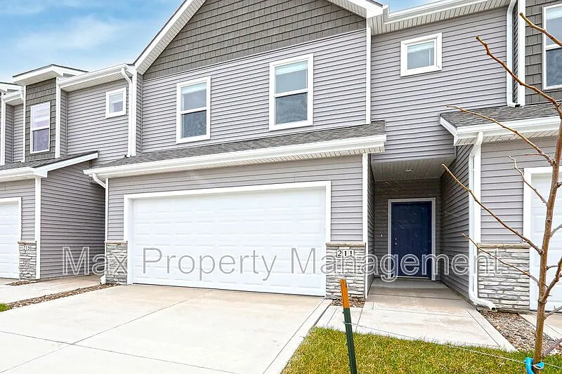 3 bed, 3.0 bath, 1490 sqft, $1,649 — Photo 1