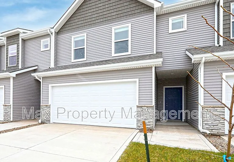 211 NE Whitetail Ln — Photo 1