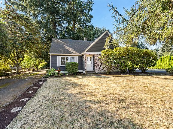 4th image of 11305 NE 131st St