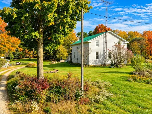 1046 Peru Center Rd S, Monroeville, OH 44847