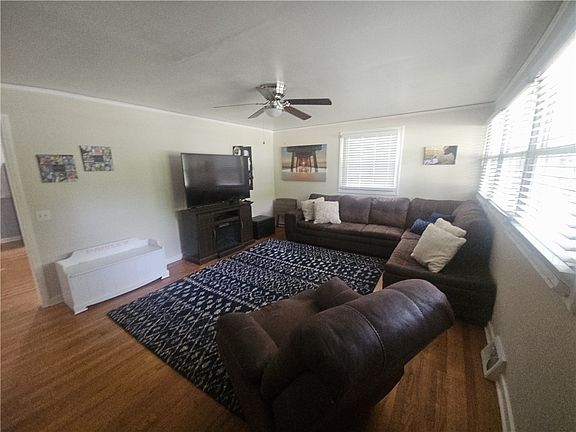 3rd image of 505 E A Ave