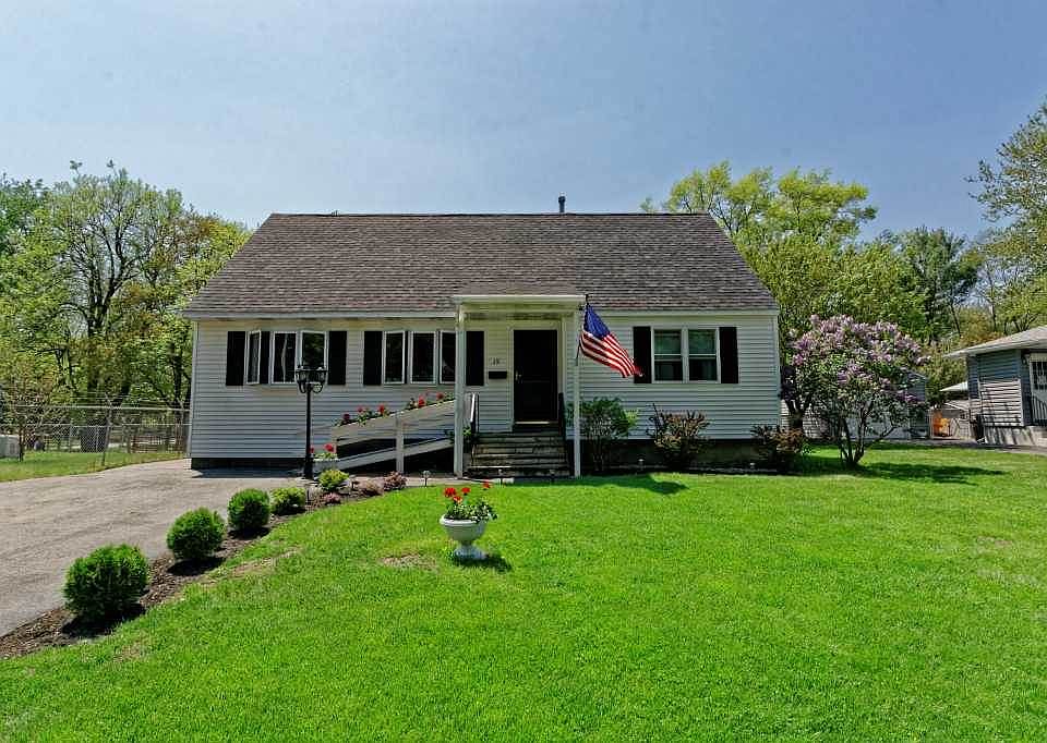 1st image of 19 Sharon Dr