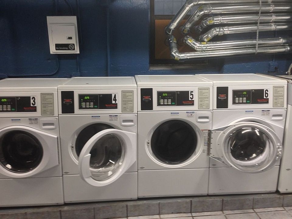 2nd image of 6812 Yellowstone Blvd APT 6Y