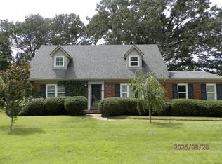 1721 Beckman Dr, Florence, AL 35630