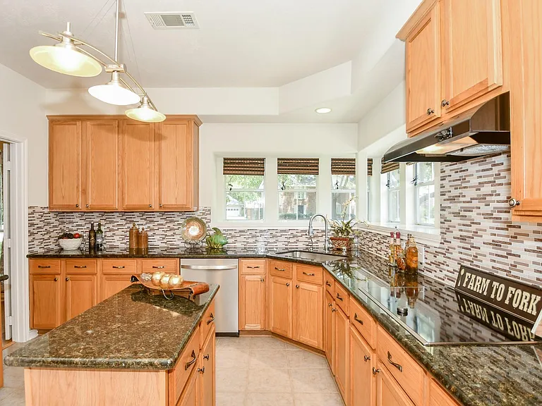 20735 Park Pine Dr — Photo 12