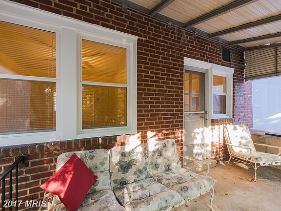 enjoy the covered rear porch!
