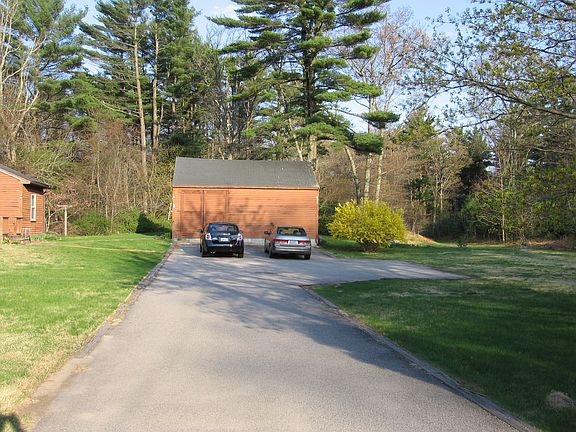 2-Story Barn w/Electric