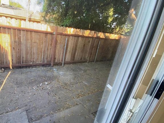 5th image of 1895 Mayflower Pl