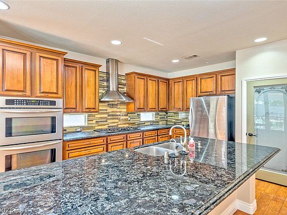 5th image of 10381 Walking View Ct