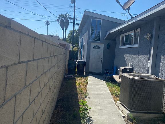 4th image of 207 Santa Clara Pl