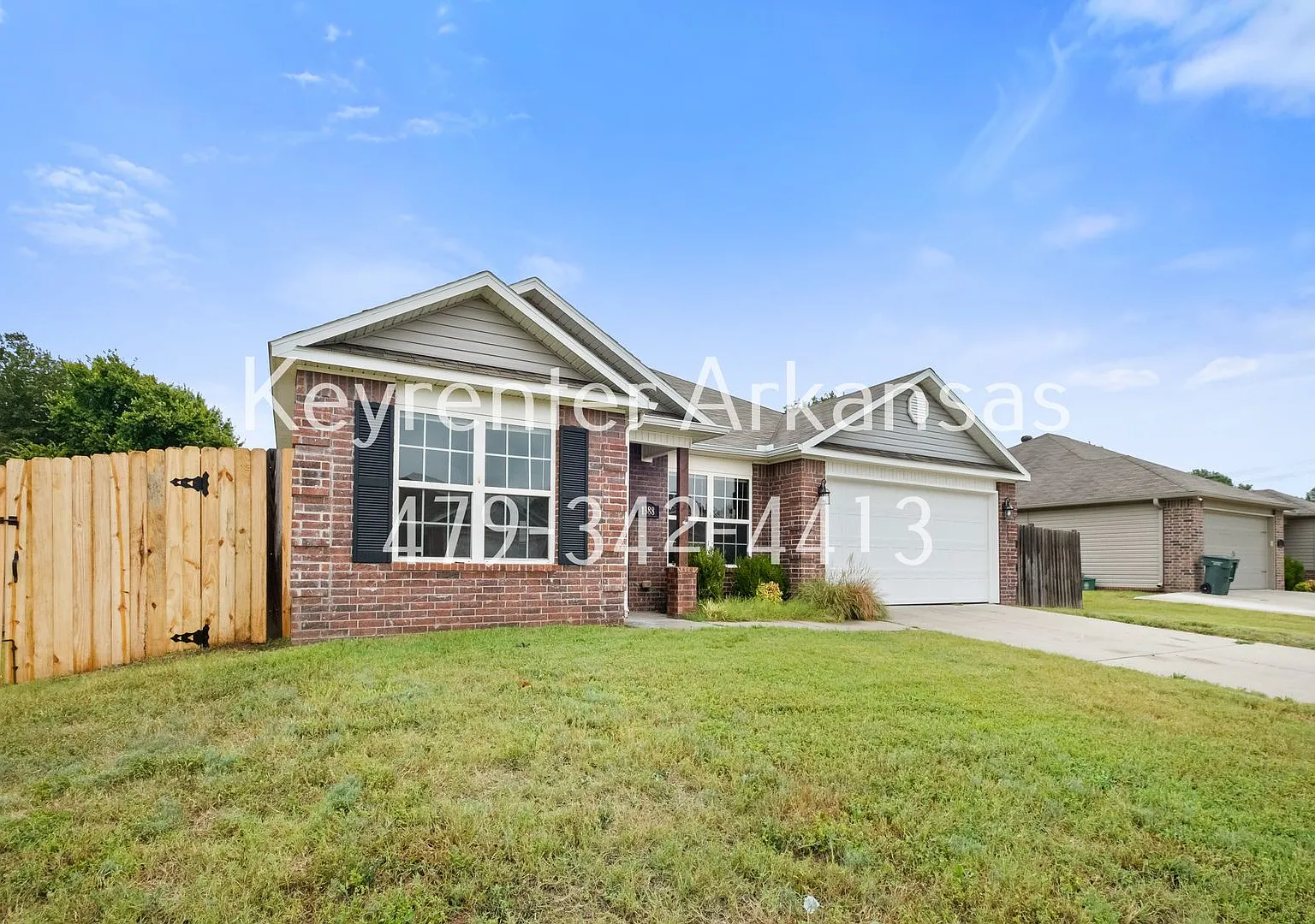 Gorgeous 4 bedroom home! — Photo 2