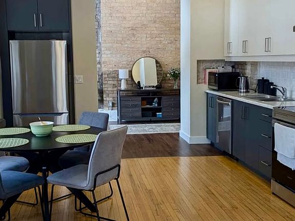 4th image of 65 Saint Andrews St #65