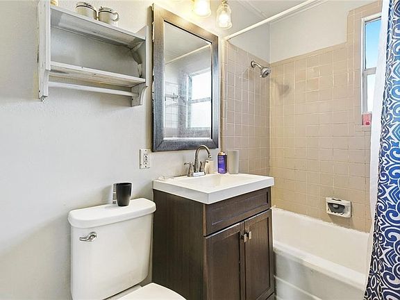 5th image of 2119-21 Robin St