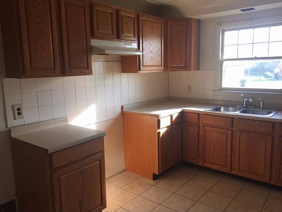 4th image of 4981 Glencross Dr
